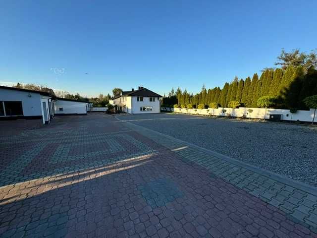 Dom Cerekiew plus Hala