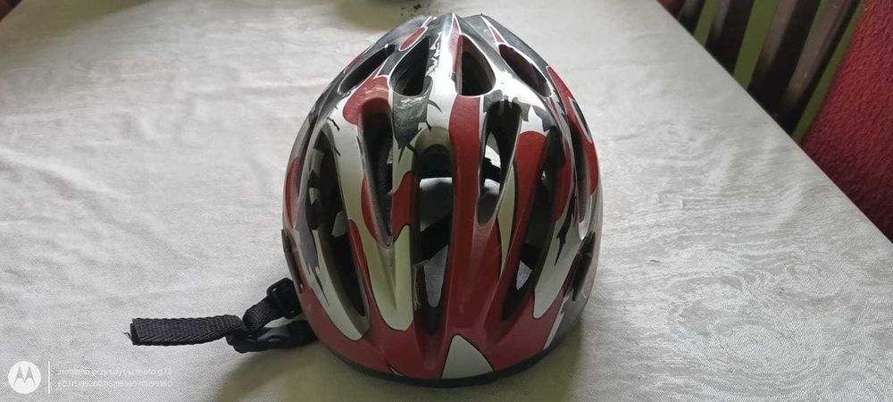 Kask rowerowy, czerwono czarny