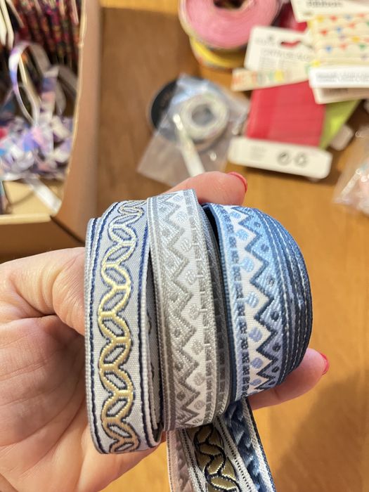 Fitas para bijuteria ou costura