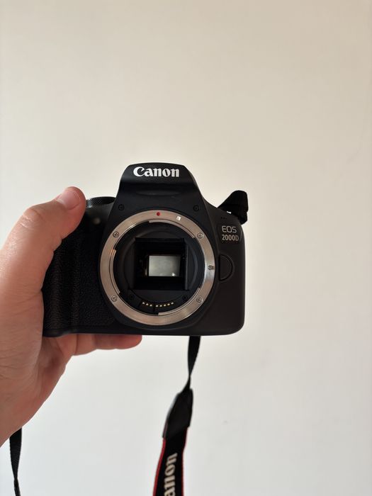Canon 2000d + 18-55mm