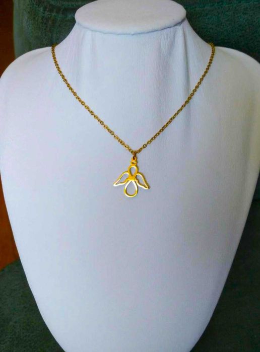 Colar Aço Dourado c/ Anjo Pequeno NOVO