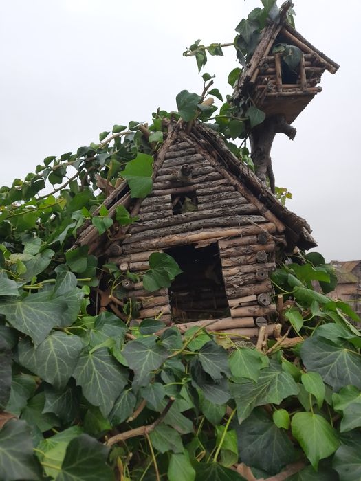 Казкова хатинка для птахів та тваринок. Ручна робота