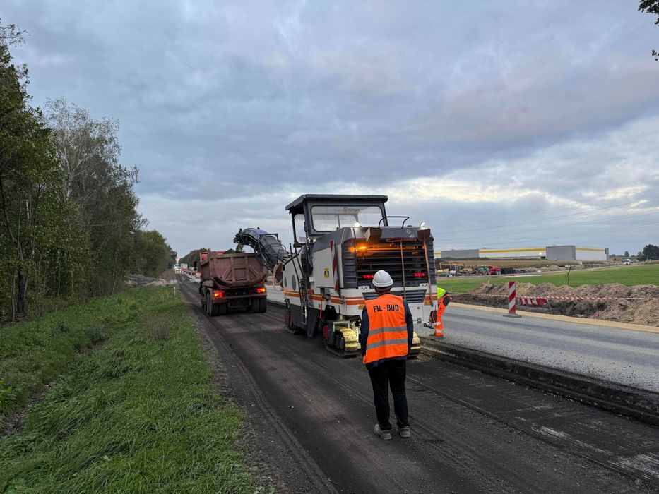 Wynajem Frezarka drogowa śląsk, frezowanie nawierzchni  Wirtgen