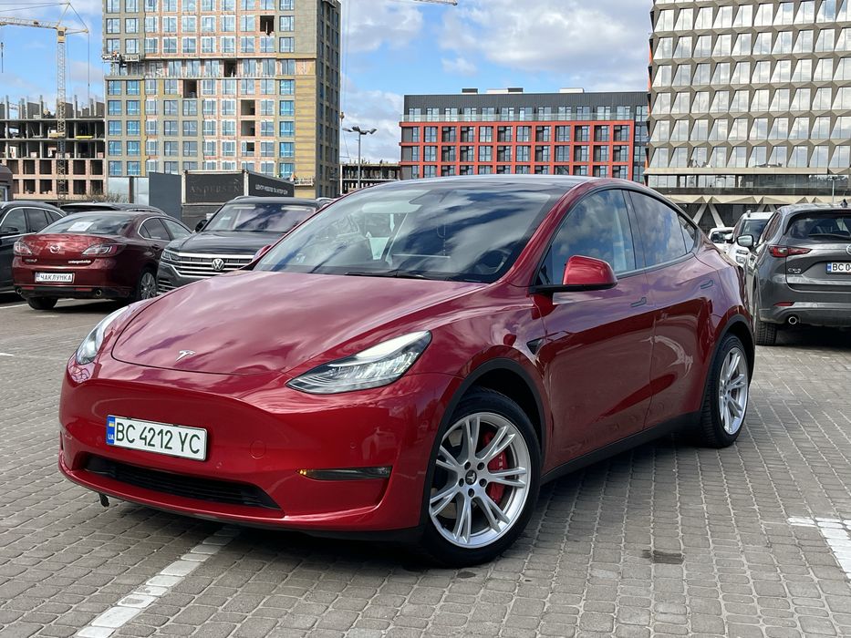 Tesla Model Y Long Range Dual Motor All-Wheel Drive 2021 Red