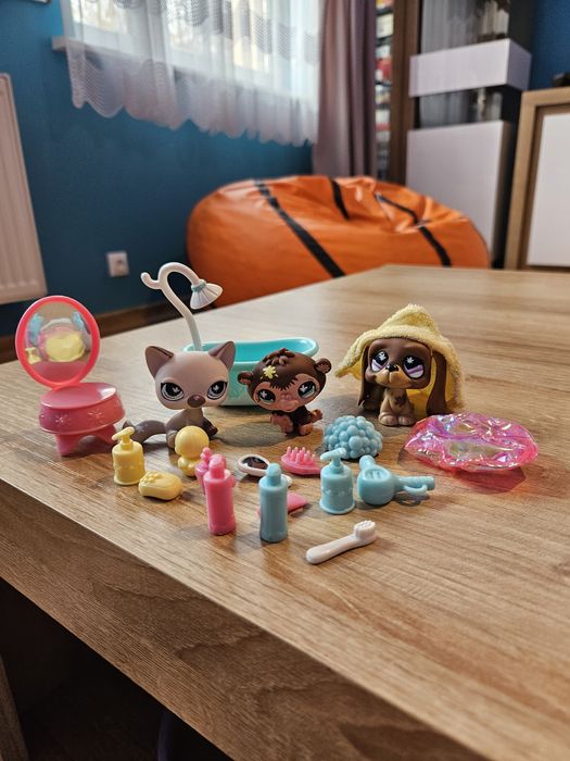 Littlest Pet Shop Zestaw Kot #664 i Pies #665 i Małpka #663
