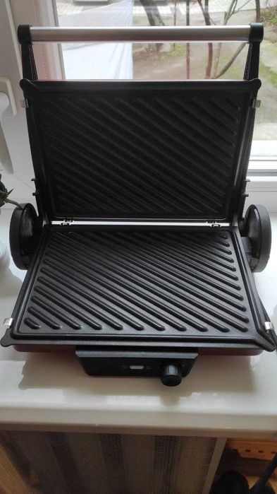 Гриль-барбекю електричний Bosch TCG4104, 2000 Вт