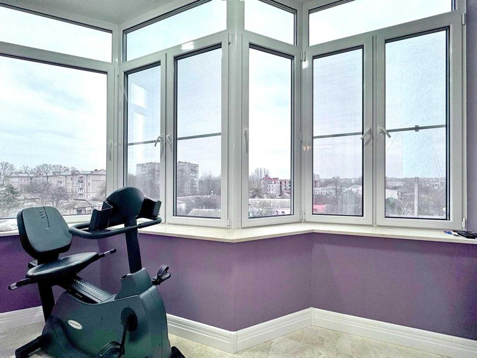 Продаю 3к квартиру в клубному будинку в центрі міста. ц1
