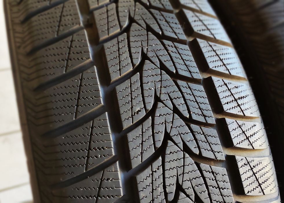 2x 225/60R18 Imperial Snowdragon UHP 7,62mm JAK NOWE C/C/72dB