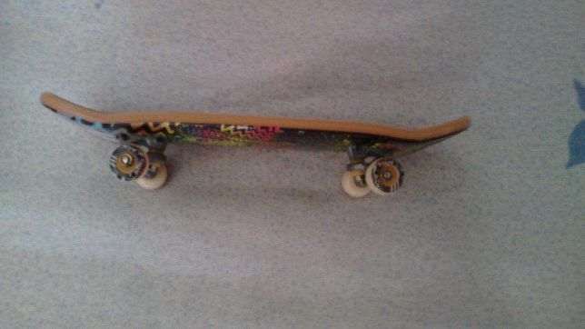 6 Tech Decks + Extras