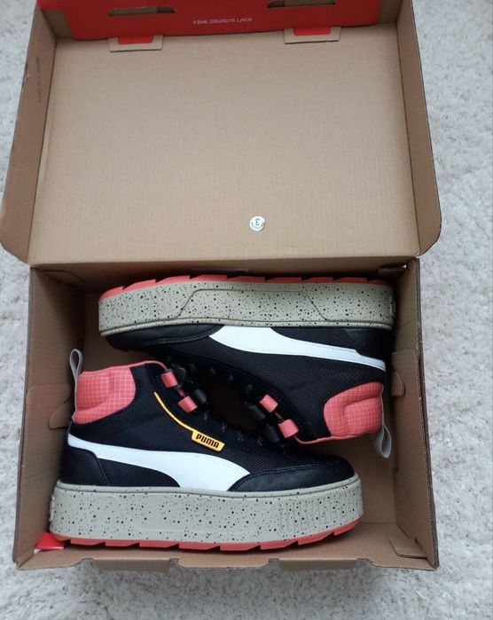 Кросівки.Спортивні кросівки.Кросівки танкетка.Кросівки пума.