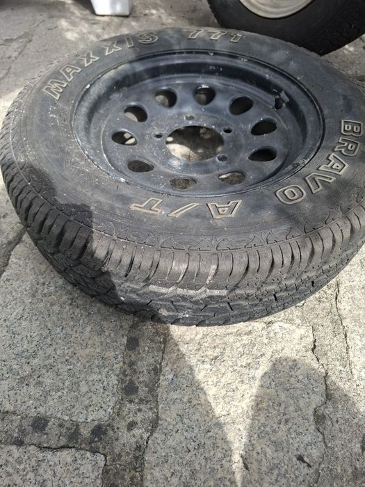 Pneus maxxis e jantes Suzuki 4x4