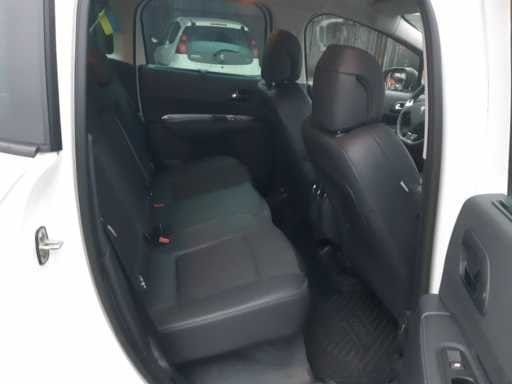 Продам Peogeot 3008 2014 1,6THP  AT