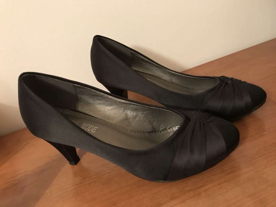 Classic Shoes Size 38