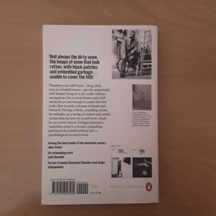 The Snow Was Dirty [Livro em inglês] Georges Simenon