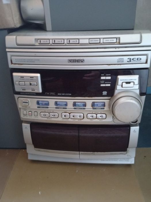 музыкальный центр Philips колонки три диска кассета музичний центр