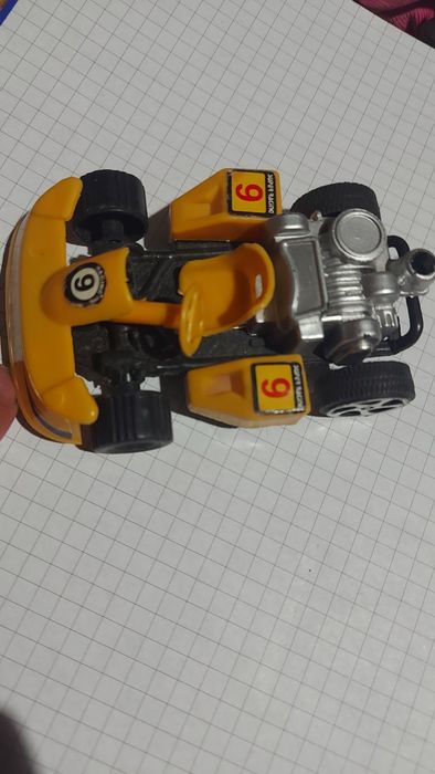 Машинки игрушечные