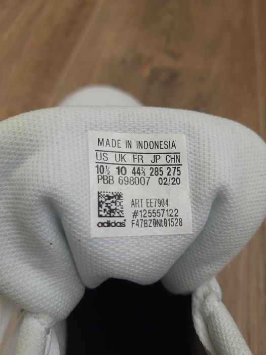 Кроссовки Adidas р 43,5 на 42 (28),р 44,5 на 43 (28,5) ц 1650 гр новые