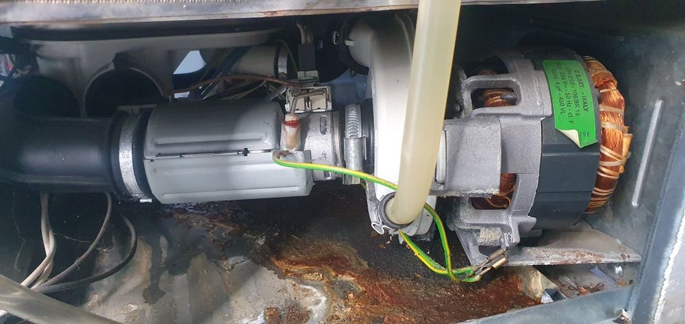 Zmywarka whirlpool na części mode lADP 951