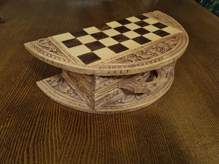 Drewniane szachy z Indonezji