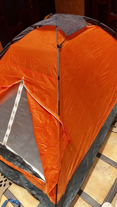 Палатка двомісна