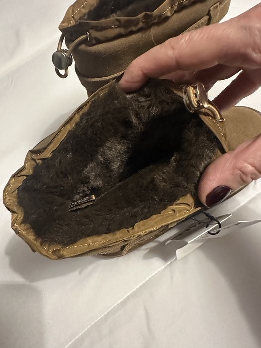 Bota em Croute com sola e Pêlo castanho
