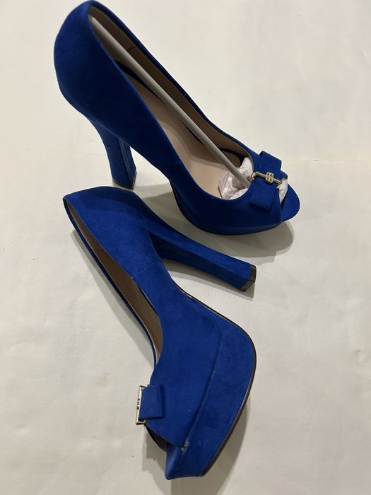 Туфлі на підборах, нові