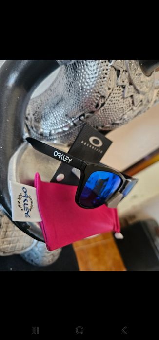 Frogskins Oakley Original.