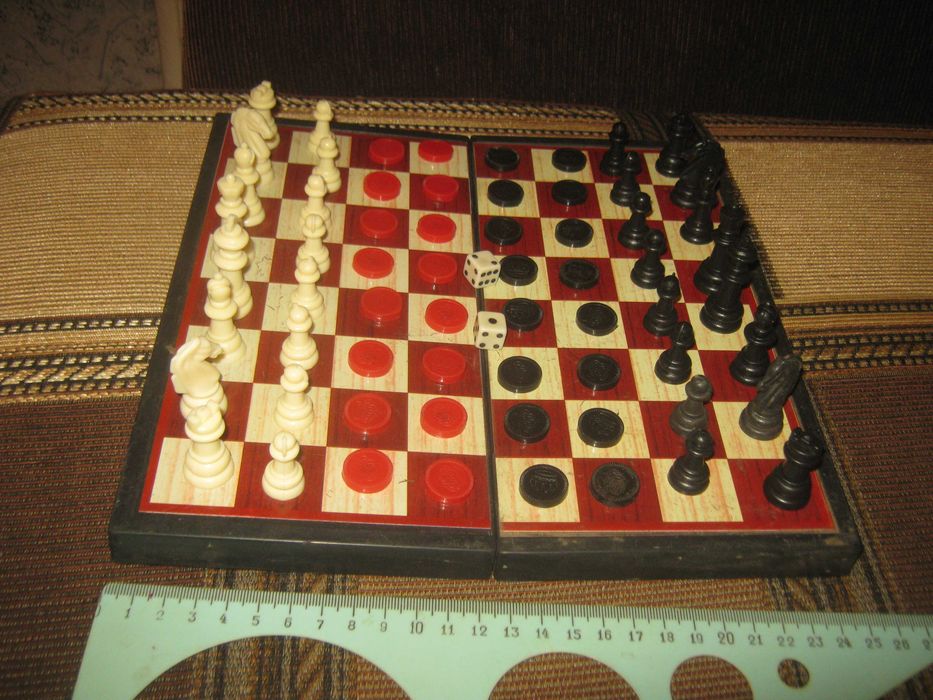 Магнитные шахматы-шашки-нарды.Комплект.