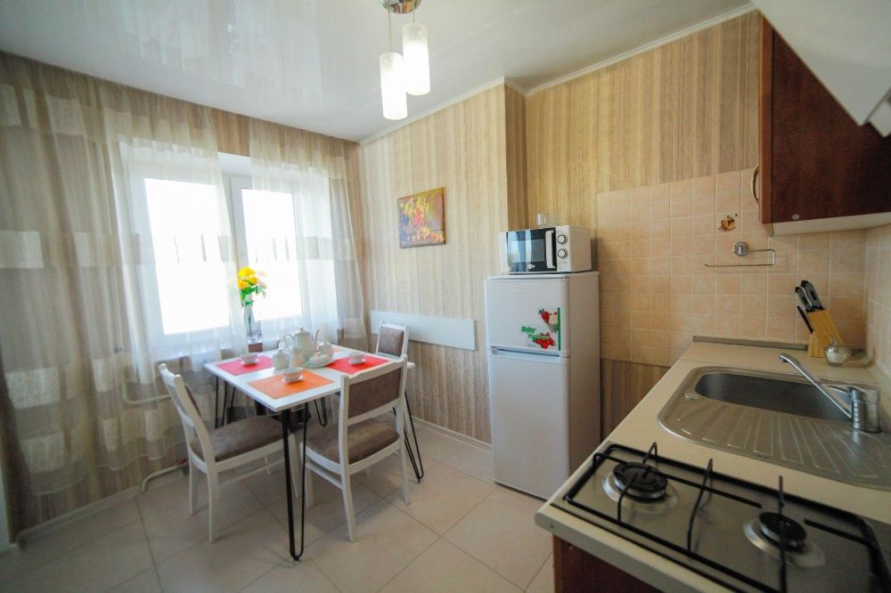 Подобова квартира біля Соборної з 2 окремими спальнями