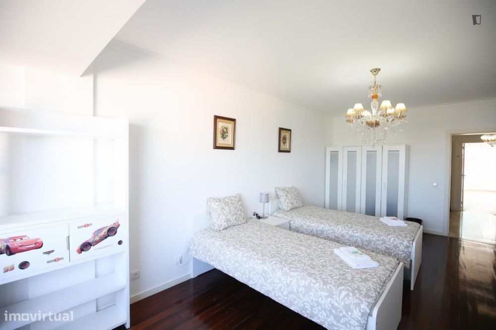 Quarto - localizado em Olaias Lisbon
