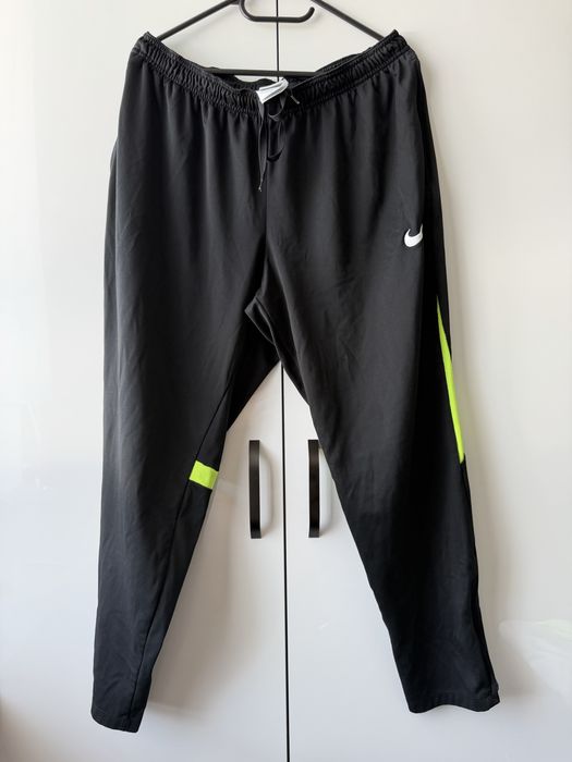 Тренувальні штани nike Л - Хл