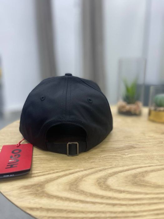 Кепка HUGO чоловіча колір чорний весна