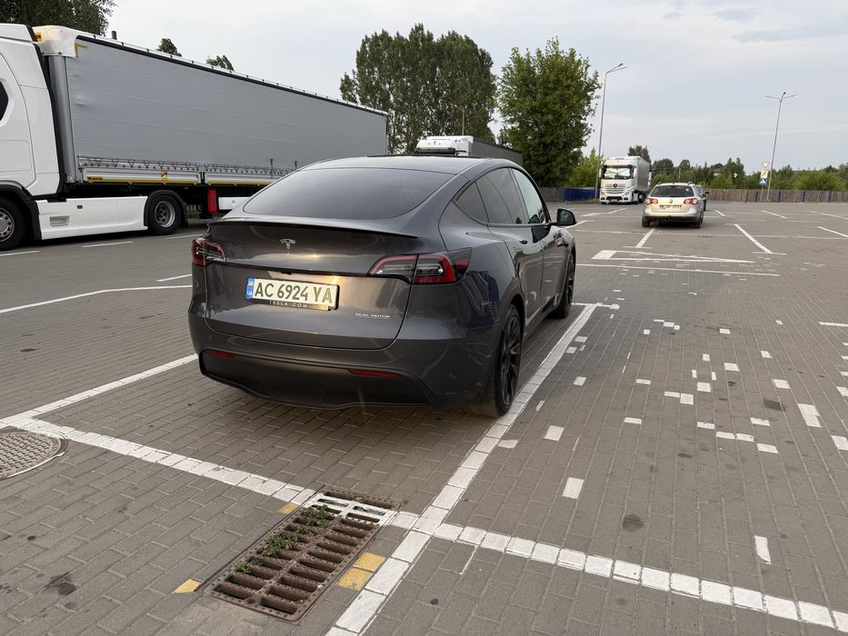 Tesla Model Y Performance 2023