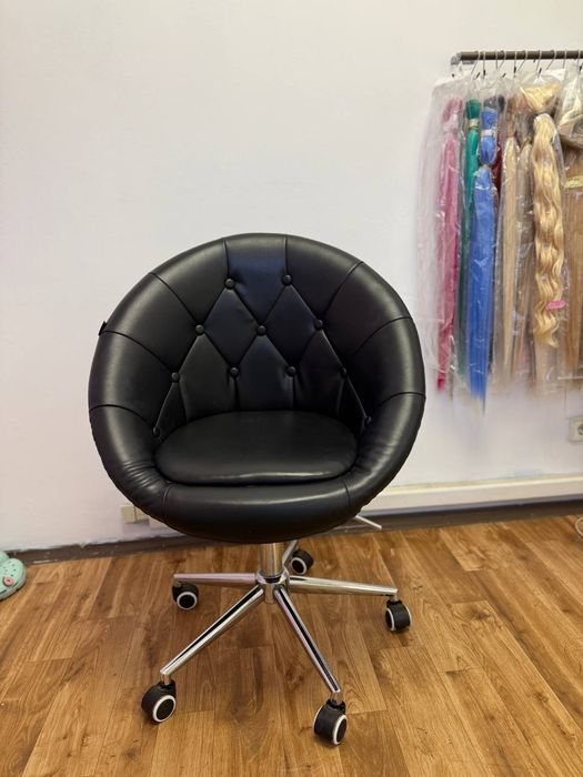 Косметичне/перукарське крісло для салона краси