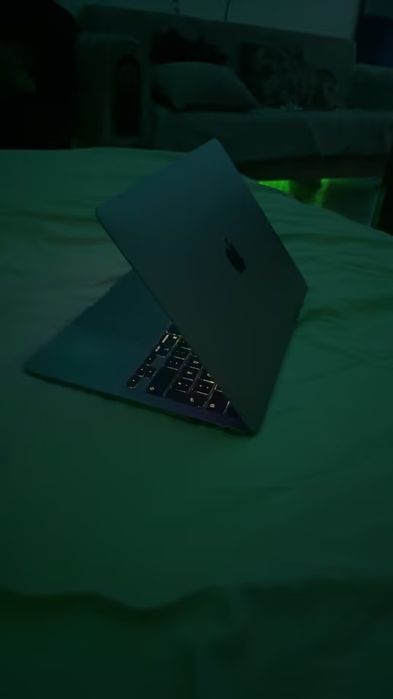 Apple MacBook Pro 2020 stan bardzo dobry