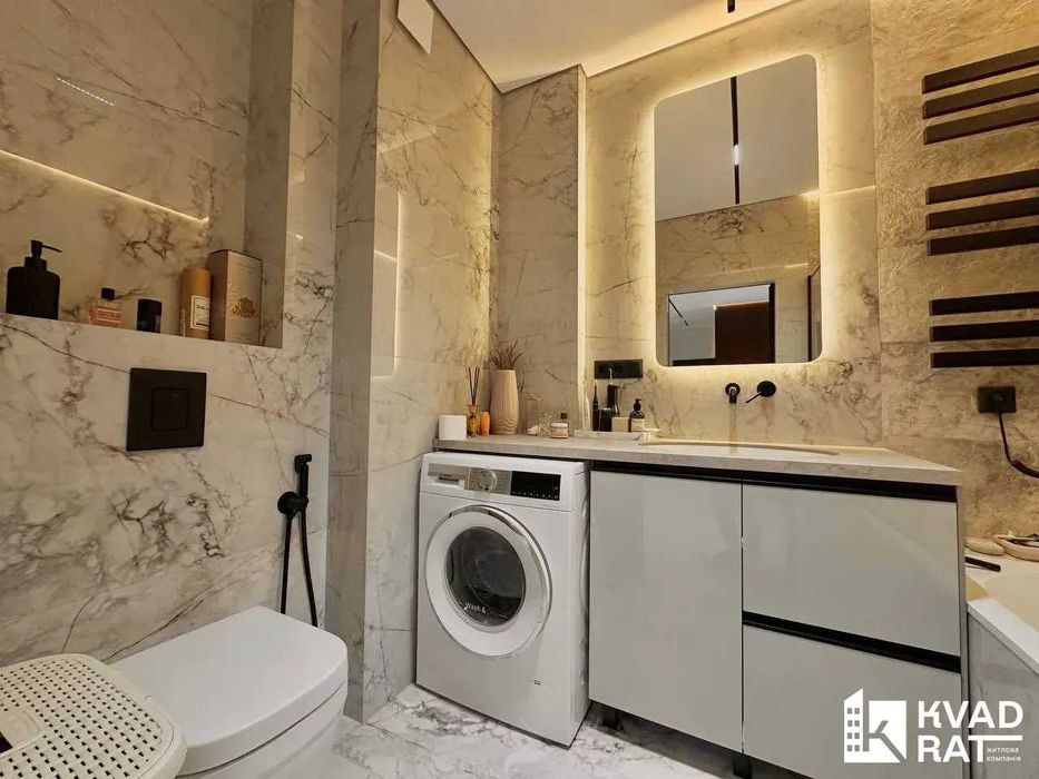 Продаж 2-кімнатної квартири з великою кухнею-студією