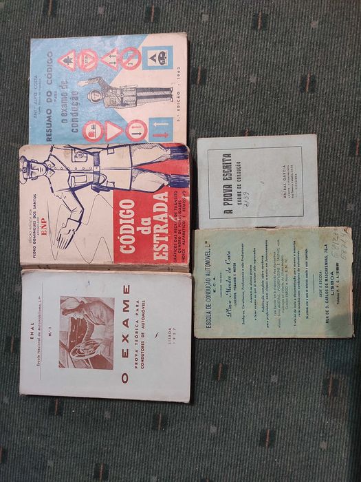 5 Livros antigos de Condução