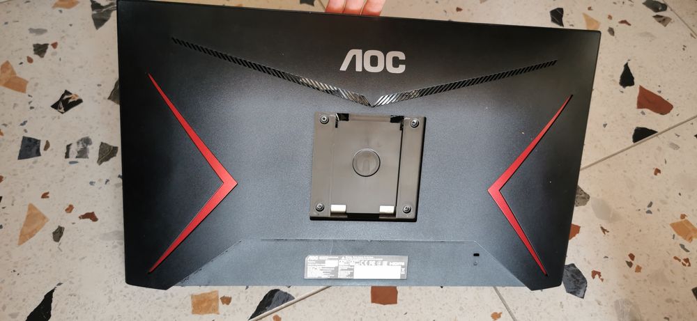 Monitor Aoc 24g2u 144hz