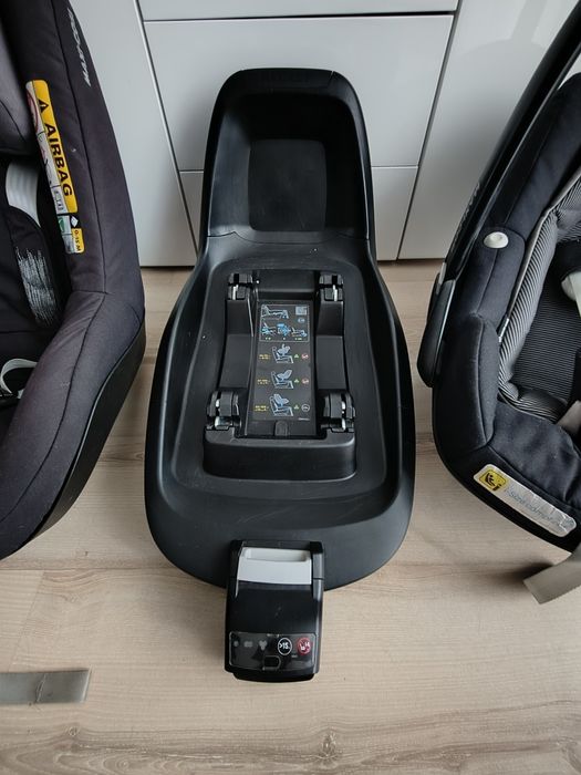 Zestaw fotelików maxi cosi 0-13, 9-18 z bazą