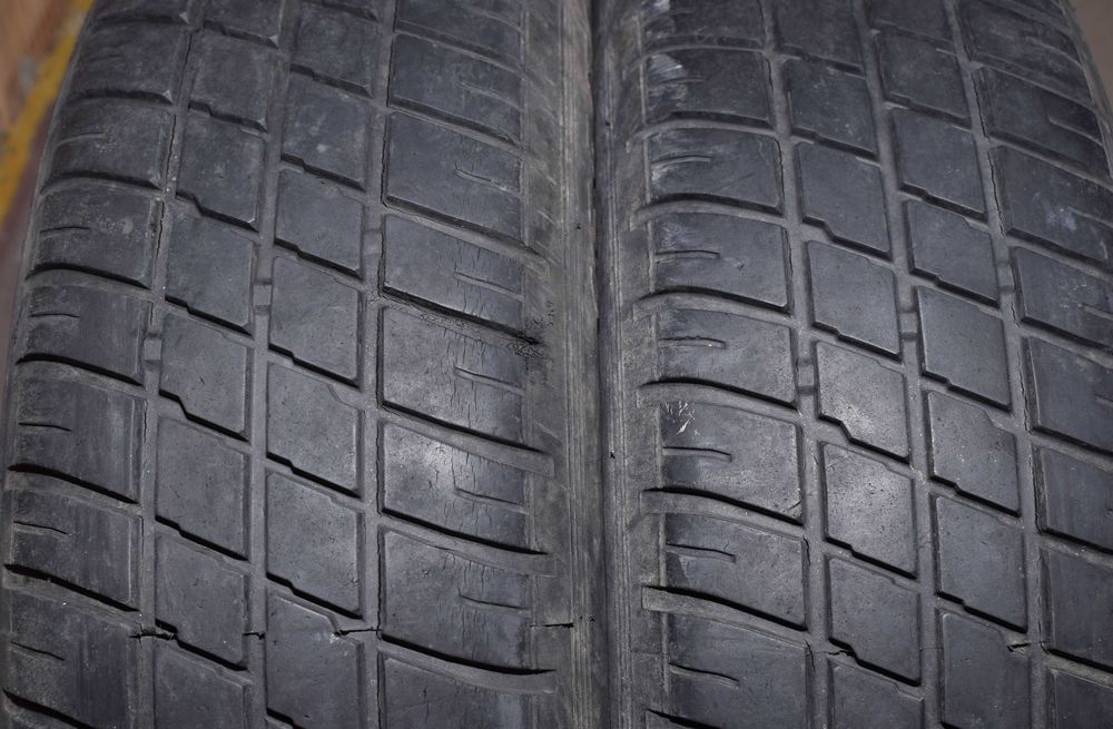 2x Opona 155/70/R13 Bieżnik około 4mm Komplet