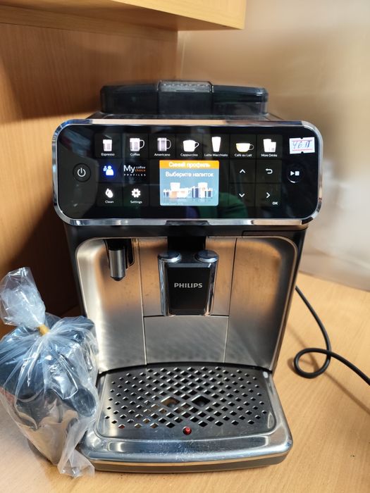 Кавоварка PHILIPS- EP5447 Хороший стан Новий капучинатор