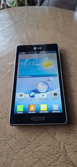 Lg p710 z kabelkiem do ładowania