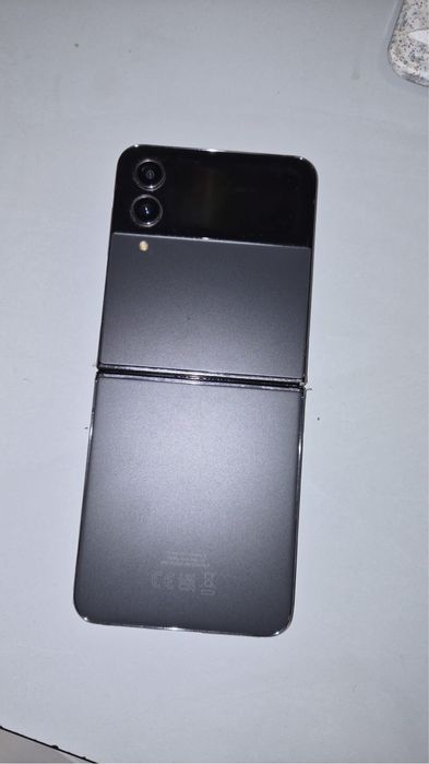 Samsung Galaxz Flip 4 256 gigas