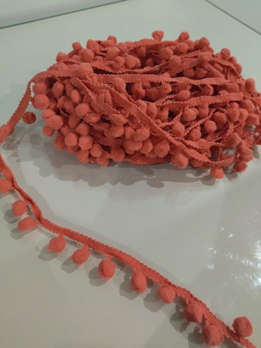 Fita com pompons ( 10 metros)