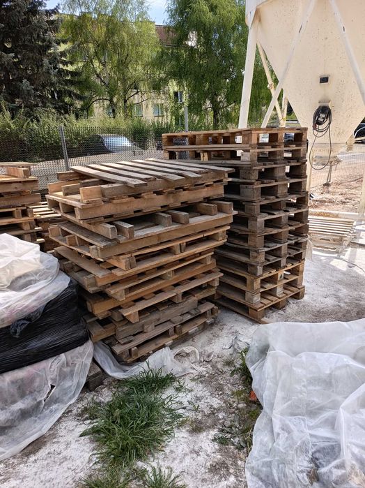 Palety po materiałach budowlanych