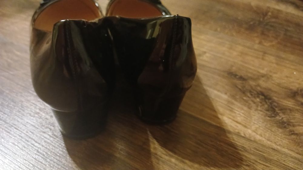 Туфлі лакові недорого