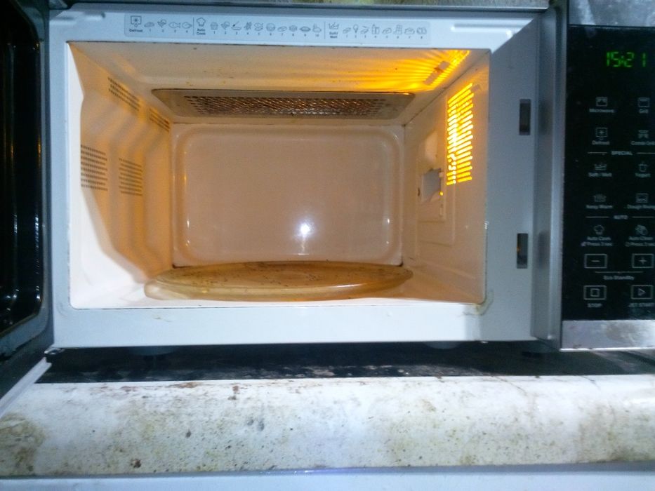 Microondas  Wrillpool  todo inox 20€