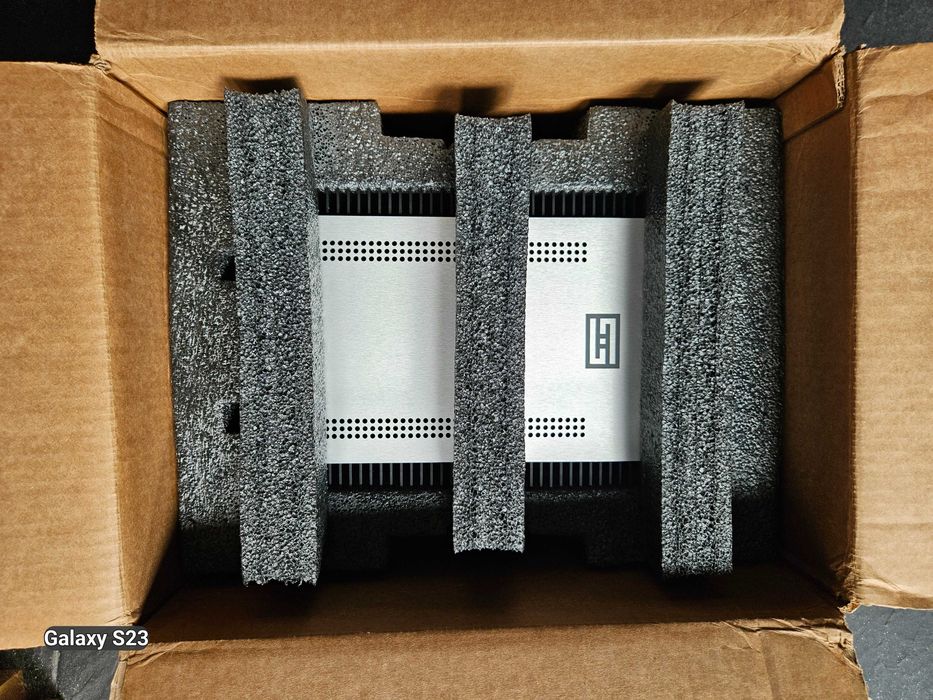 Amplificador estéreo Schiit Aegir (Versão 1)