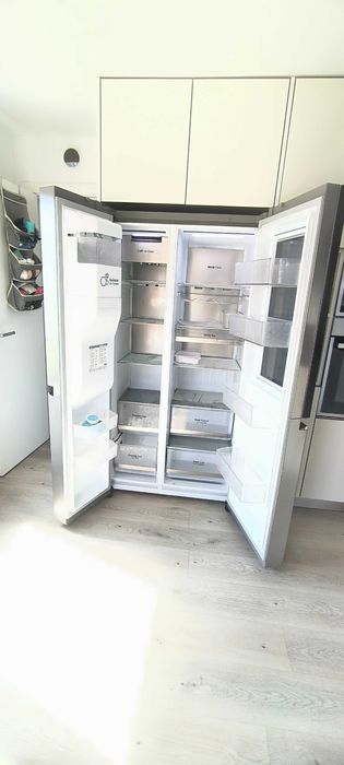 Frigorífico americano LG 628L com água, gelo e Wi-Fi