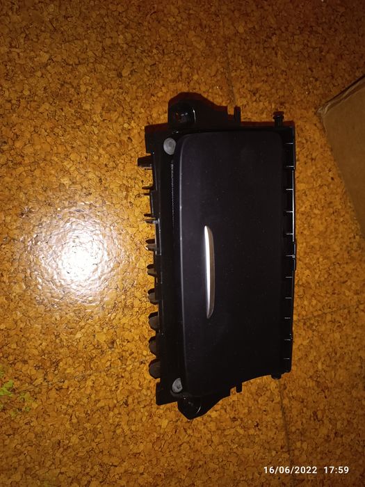 Cinzeiro para Mercedes W276 NOVO